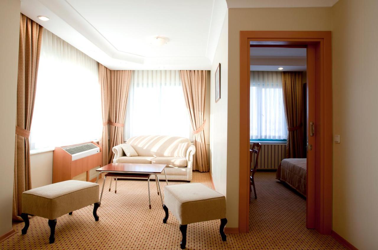 Sefa Hotel 1 Корлу Екстериор снимка
